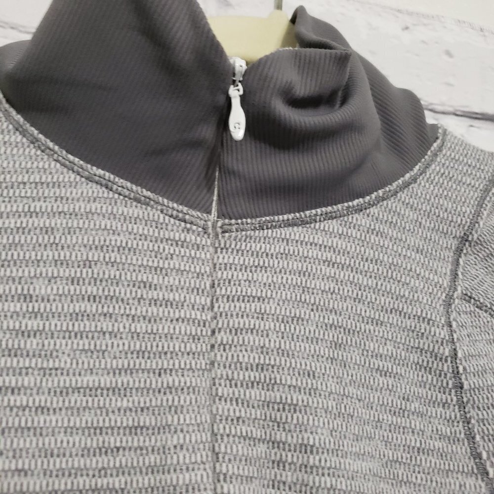 Lululemon Runderful 1/2 Zip - Picture 7 of 12